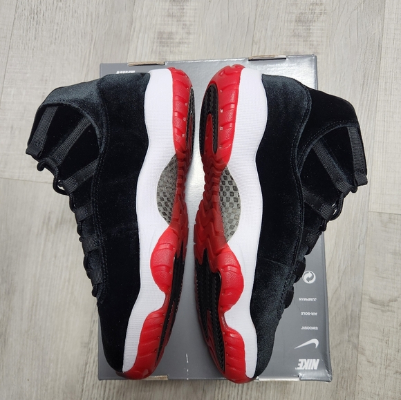 Jordan 11 Bred Velvet - Picture 2 of 5